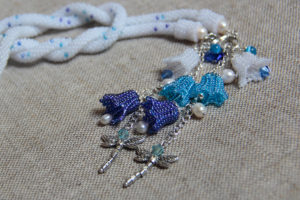 Bead crochet lariat with bluebells - detachable ends