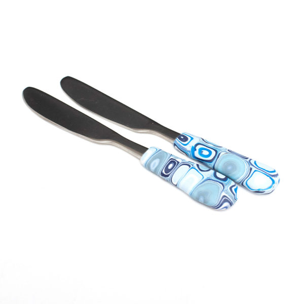 Spreaders – butter knives in light blue and teal