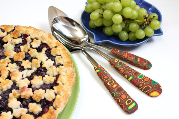 Kitchen accessories - serving spoons and cake and pie server